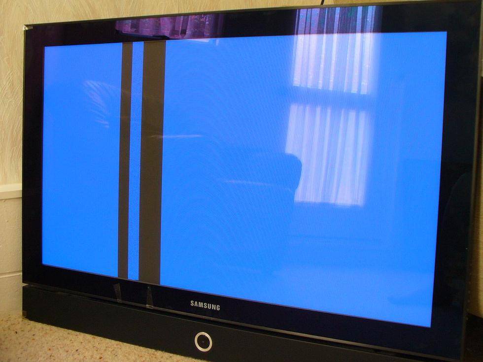 Как решить проблему с полосами на экране телевизора