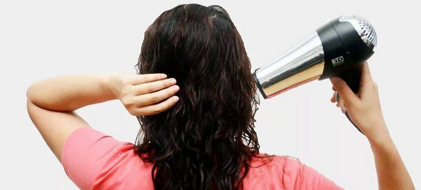 Как безопасно сушить волосы феном каждый день