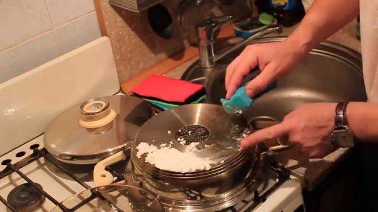 Полезные рекомендации, чем чистить алюминиевую посуду в домашних условиях