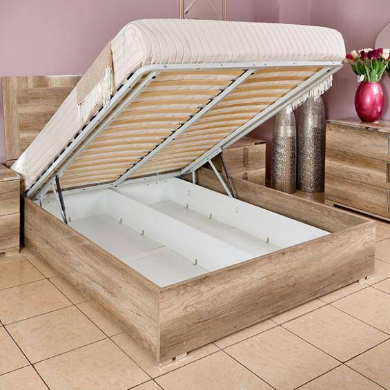 Функциональность, стиль, дизайн: двуспальная кровать с подъёмным механизмом