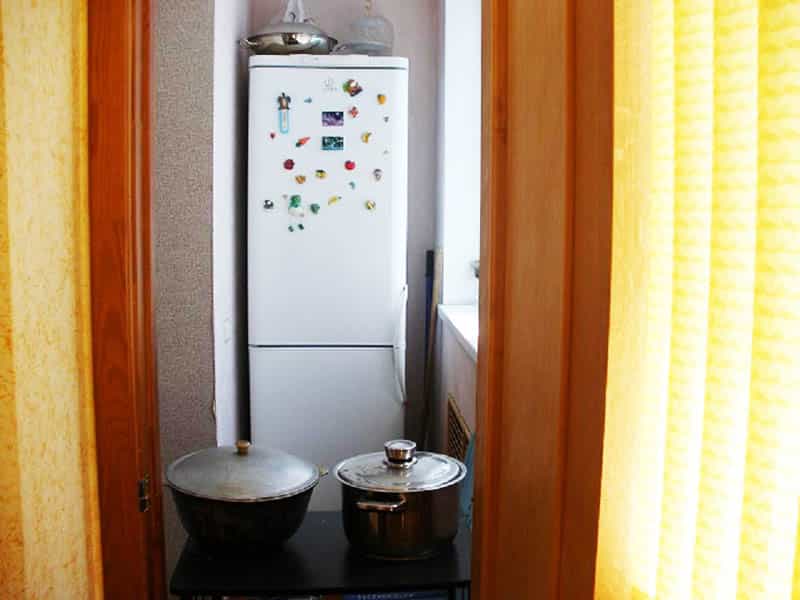 Холодильник или морозильная камера на балконе или лоджии