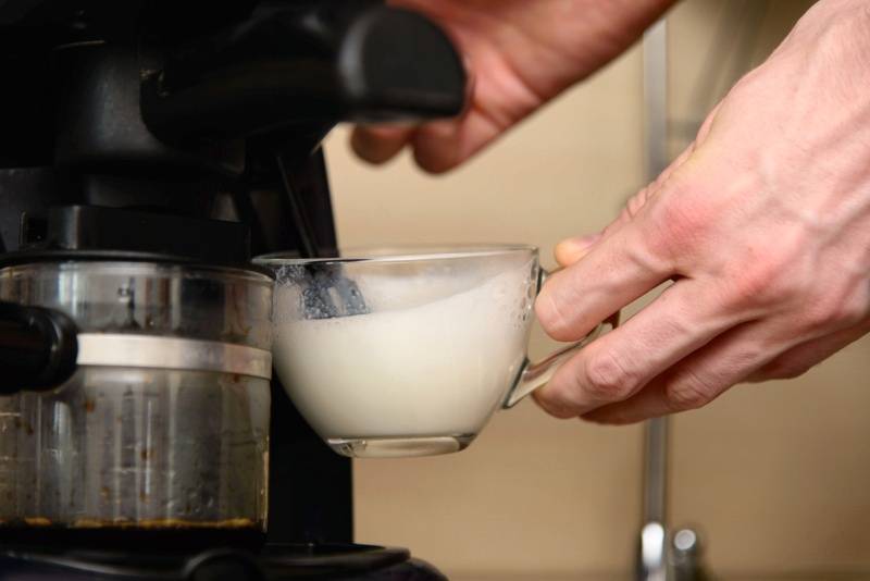 Главные преимущества использования капучинатора для взбивания молока