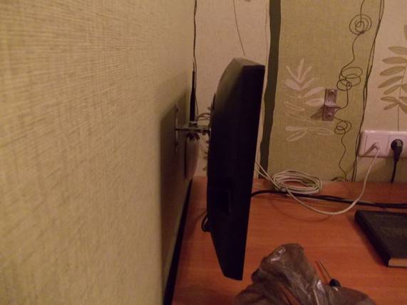 Как надежно закрепить телевизор на стене? | ichip.ru