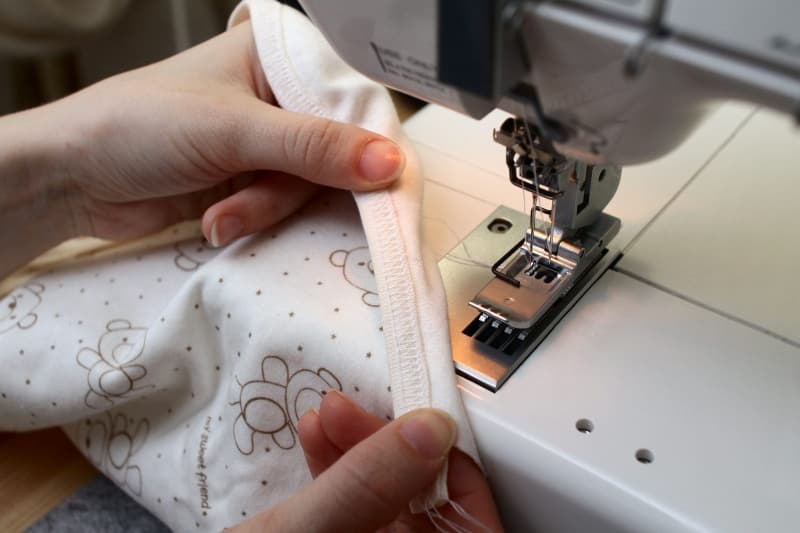 Кривая строчка в швейной машине снизу – в чем причина?
