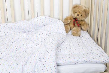 Какое одеяло лучше положить в кроватку новорожденного?