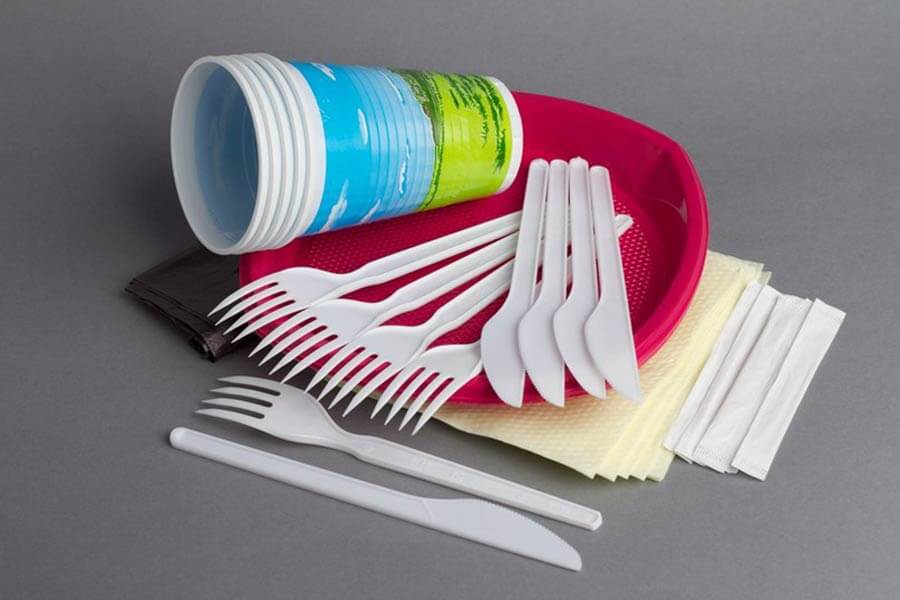 «просто „гадить“ нужно меньше» — как общепит готовится к запрету на пластиковую посуду