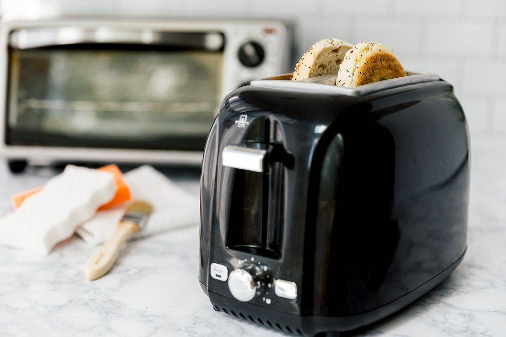 Как почистить тостер внутри от крошек в домашних условиях: как помыть изнутри