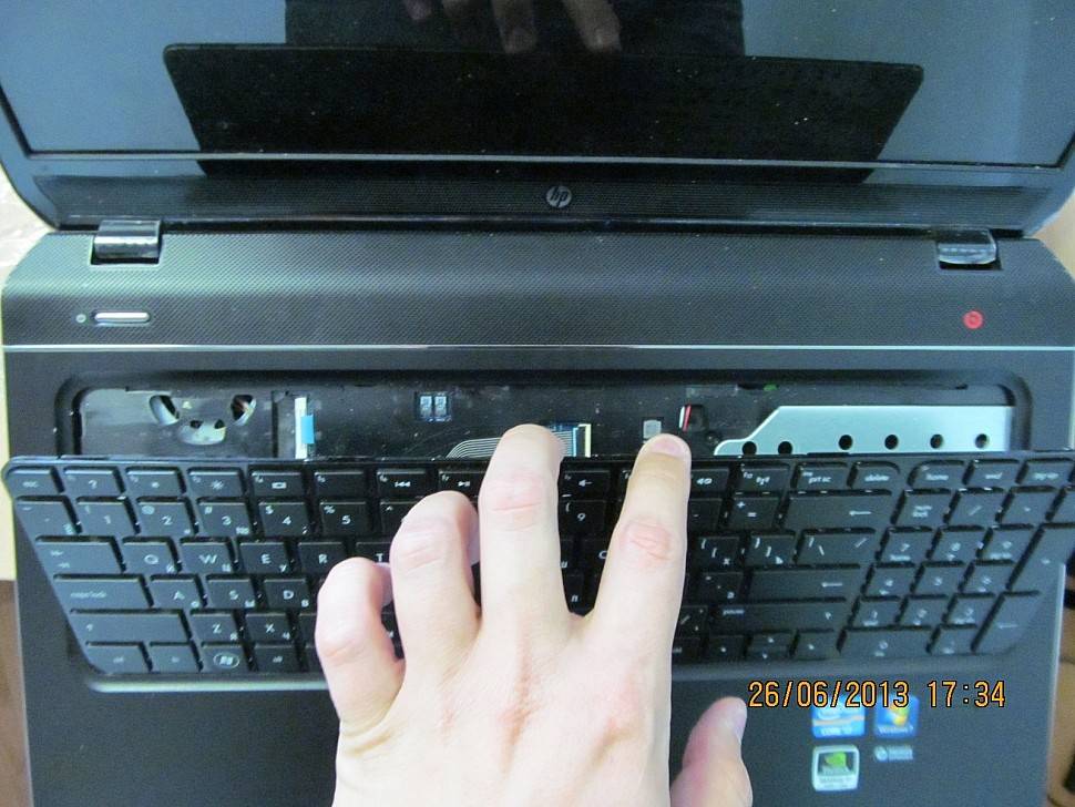Как разобрать клавиатуру и снять отдельные клавиши на ноутбуке