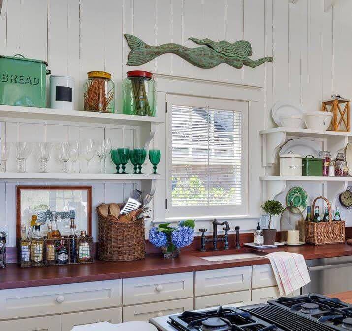 Освежающий дизайн кухни в морском стиле: подборка креативных идей с фото